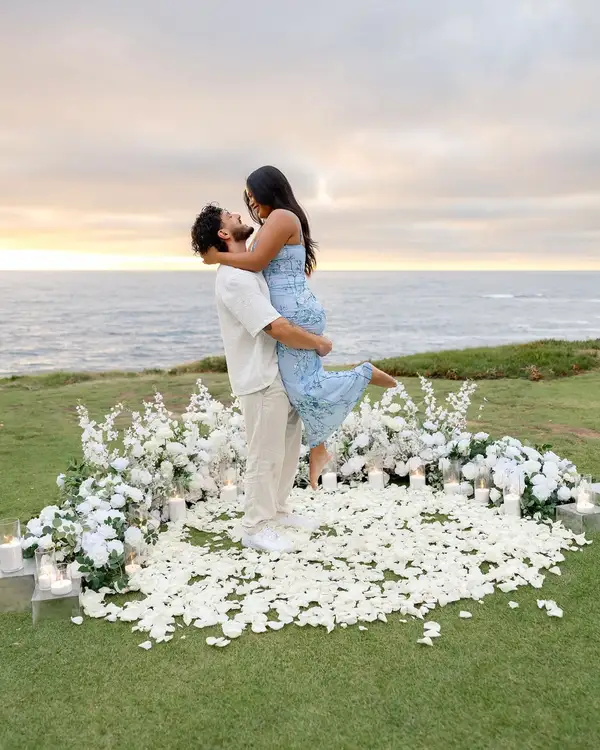 Picnic Memories White blooms proposal